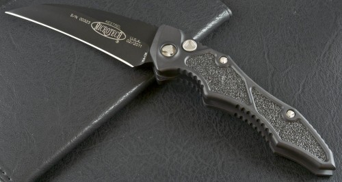 Kestrel - Black - Plain - Front