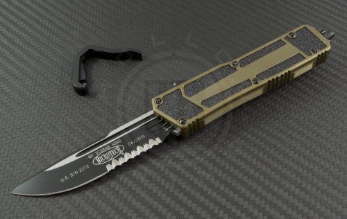 Microtech Knives Tan Navy Scarab S/E Automatic OTF D/A Knife (3.44in Black Part Serr ELMAX) 182-2TA - Front
