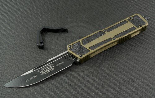 Microtech Knives Tan Navy Scarab S/E Automatic OTF D/A Knife (3.44in Black Plain ELMAX) 182-1TA - Front