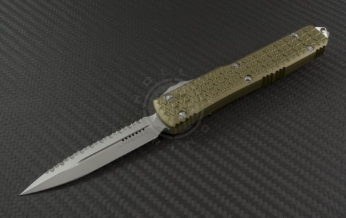 Microtech Knives Tan Ultratech D/E Automatic OTF D/A Knife (3.44in Bead Blasted Serr ELMAX) 122-9TA-TRI - Front