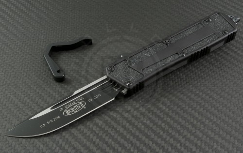 (#182-1T) Microtech Navy Scarab S/E Black Plain Tactical w/ Blue Tridium - Front