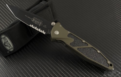Microtech Knives Green Socom Elite T/E Folder Knife (4in Black Plain S35-VN) 161-2GR - Front