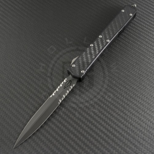 Microtech Knives Makora II D/E Automatic OTF D/A Knife (4.4in Black Part Serr S30-V) VNT-0145 - Front