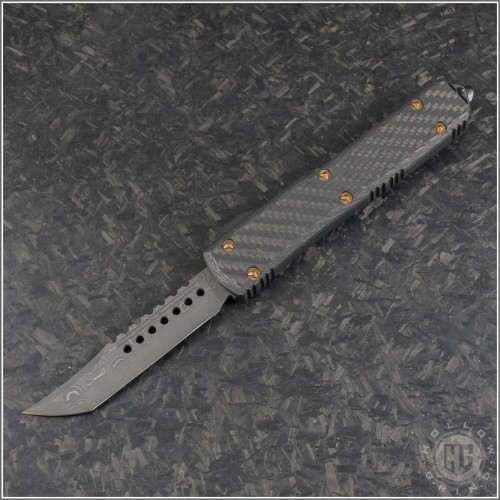 (#119-16CFC) Microtech Ultratech Hellhound Damascus Plain w/ Carbon Fiber Top and Copper Hardware - Front