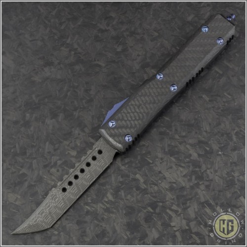 (#119-16CFTI) Microtech Ultratech Hellhound Damascus Plain w/ Carbon Fiber Top and Blue Titanium Hardware - Front