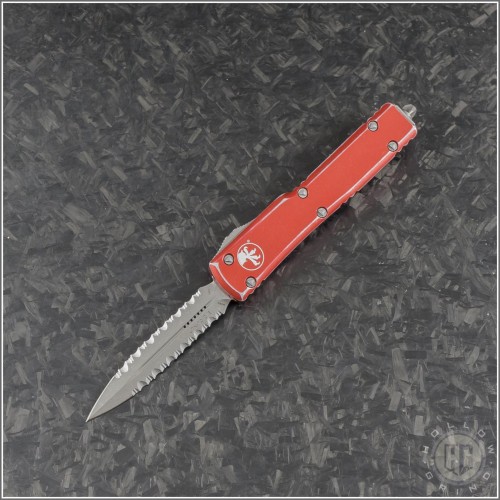 (#147-D12DRD) Microtech Distressed Red UTX-70 D/E Stonewash Double Fully Serrated - Front