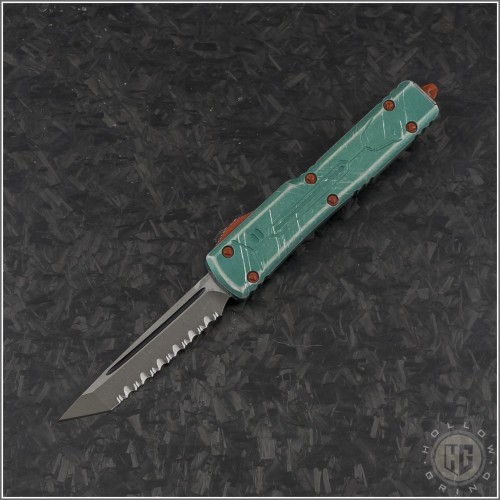 (#149-12BH) Microtech Bounty Hunter UTX-70 T/E Apocalyptic Fully Serrated - Front