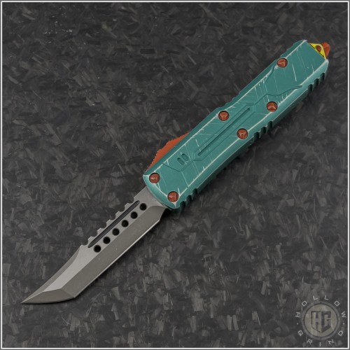 (#719-10BH) Microtech Bounty Hunter UTX-85 Hellhound Tanto Apocalyptic - Front