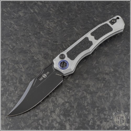 (#HTK-H002-8A-BLZ) Heretic Knives Blizzard White Wraith V4 Bowie Plain - Front