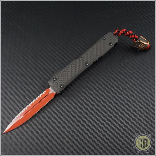 (#MTC-0226) Microtech Custom Ultratech LV Red D/E Fully Serrated CF Top w/ LV Bead - Front