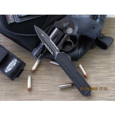 Microtech Scarab - D/E - Black Tactical - Serrated